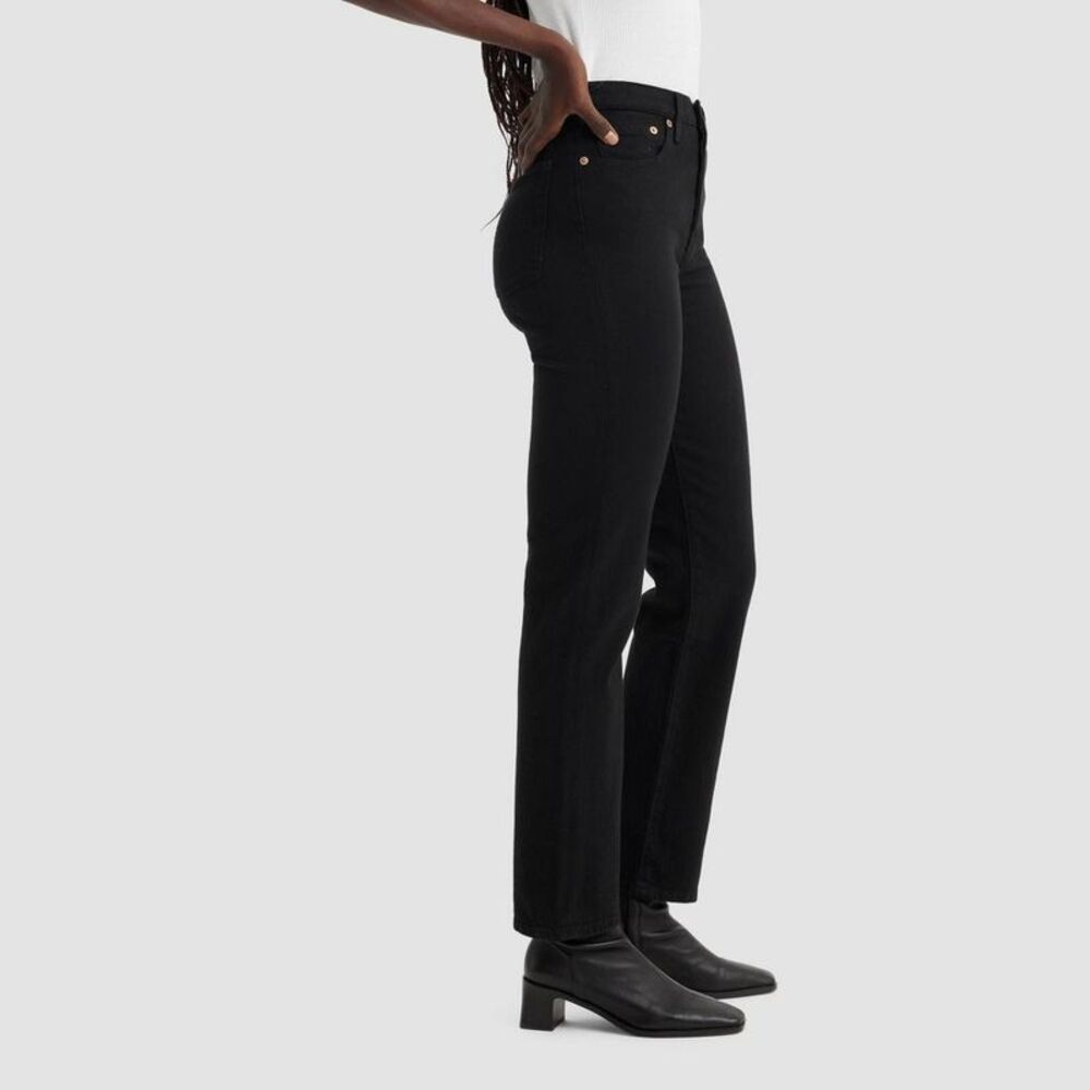 Levi's - Women's High-Rise Wedgie Straight Cropped J Soft Black - Picture 2 of 3